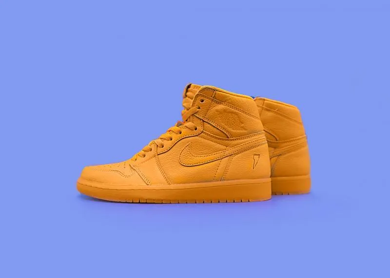 JORDAN - Men - Retro 1 High OG  - Orange Peel